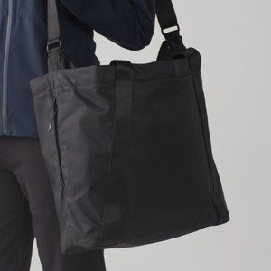 Lululemon- Carry the Day Bag 22L